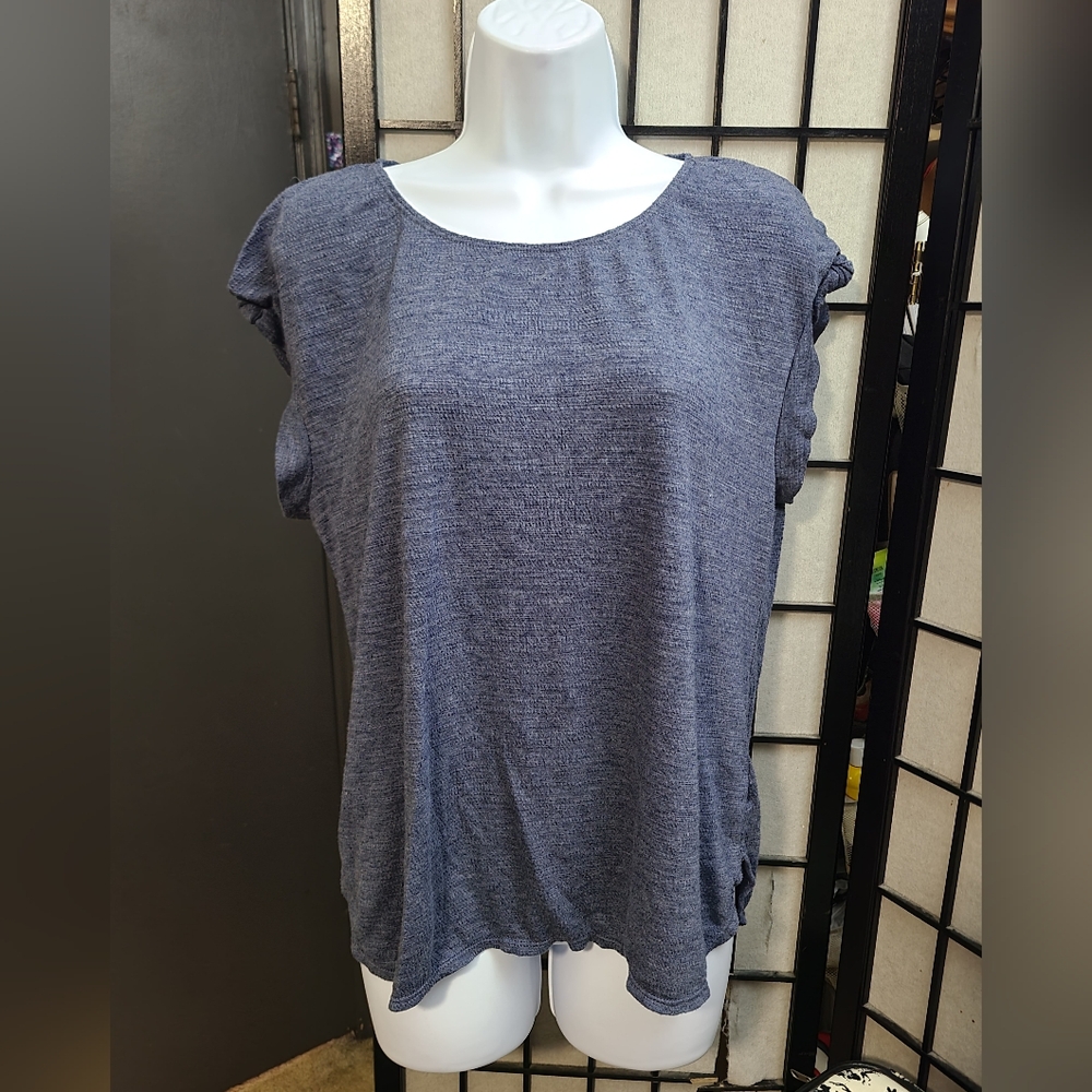 Max Studio Knot Twisted Sleeve T-shirt sz S